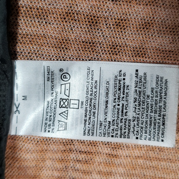 🧥Old navy cotton button up plaid blazer in Medium 🧥 - Picture 5 of 10